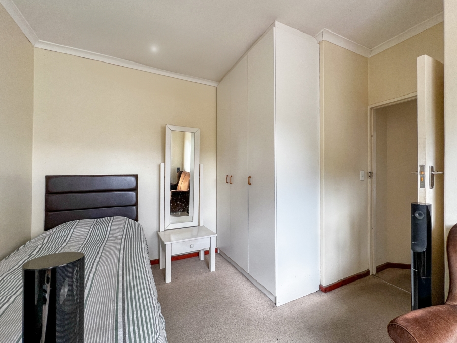 3 Bedroom Property for Sale in Bergvliet Western Cape